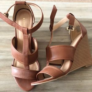 Tan Express Wedges